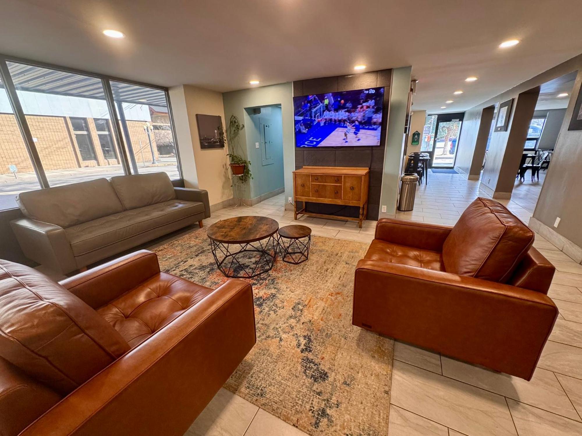Super 8 By Wyndham Great Falls City Center ภายนอก รูปภาพ