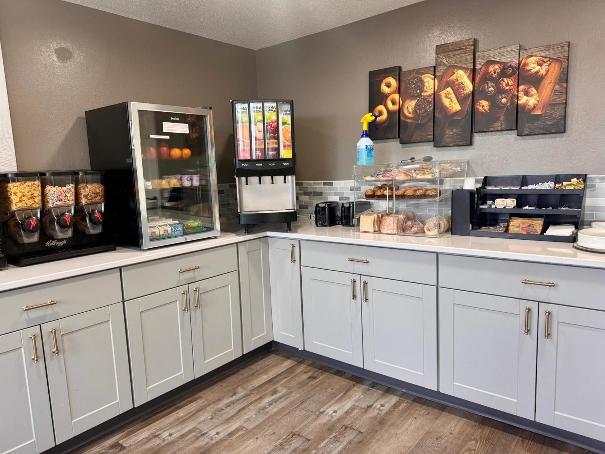 Super 8 By Wyndham Great Falls City Center ภายนอก รูปภาพ